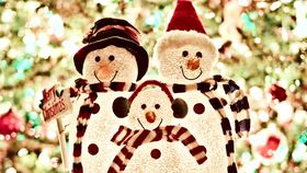 Crăciun Fericit 2023! Mesaje și urări speciale pentru Nașterea Domnului: „Farmecul zilelor de Crăciun să te însufleţească şi să-ţi lumineze toată fiinţa!”